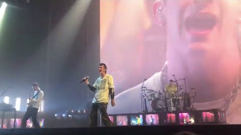Watch The 1975 debut new songs ‘Guys’ and ‘If You’re Too Shy (Let Me Know)’ as UK tour opens in Nottinghan