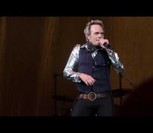 DAVID LEE ROTH: ‘I’ve Never Had Any Delusions About My Voice’