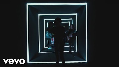 SHVPES Feat. BRUCE DICKINSON’s Son GRIFFIN: ‘Lion’s Den’ Music Video
