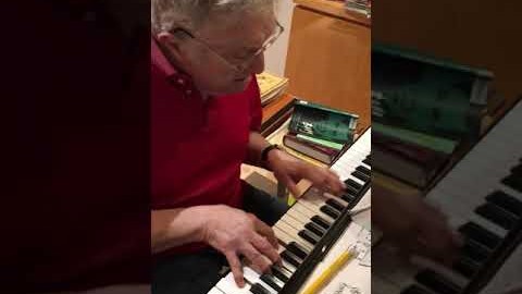 Watch Randy Newman perform his new self-isolation song ‘Stay Away’