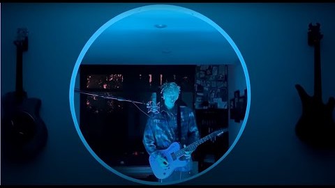 Machine Gun Kelly covers Rihanna’s ‘Love On The Brain’ at request of Marilyn Manson