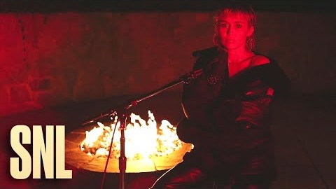 Watch Miley Cyrus cover Pink Floyd by her campfire for ‘Saturday Night Live’