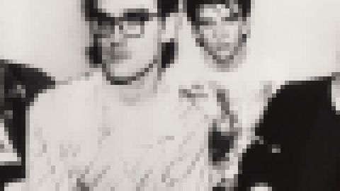 Johnny Marr Gives Virtual Guitar Lesson on The Smiths’ “The Headmaster Ritual”: Watch
