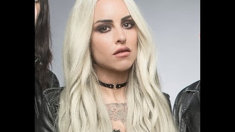 STITCHED UP HEART Singer Says Some Bands Are Opposed To Touring With Groups That Feature Female Members