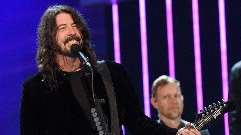 Watch Foo Fighters play acoustic version of ‘Learn To Fly’ on ‘Jimmy Kimmel Live’