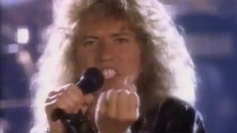 Actress TAWNY KITAEN Looks Back On WHITESNAKE’s ‘Here I Go Again’ Video