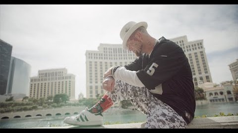 FIVE FINGER DEATH PUNCH Releases Music Video For ‘A Little Bit Off’