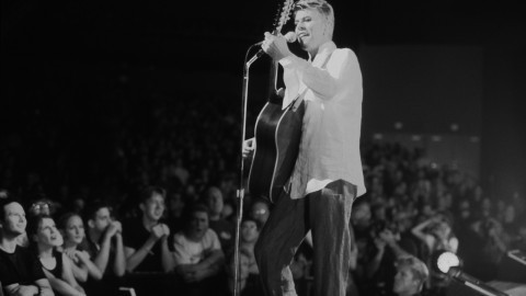 David Bowie’s live album ‘Ouvrez Le Chien’ to be released in July