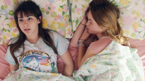 ‘Banana Split’ review: heartwarming Gen Z romcom for fans of ‘Booksmart’