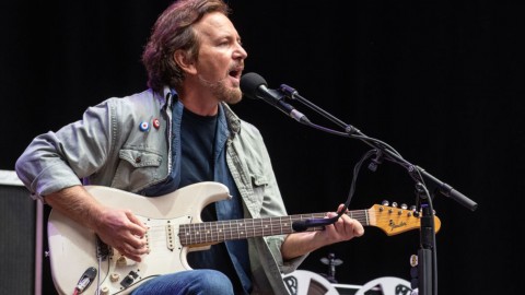 Pearl Jam share uncensored version of ‘Jeremy’ music video