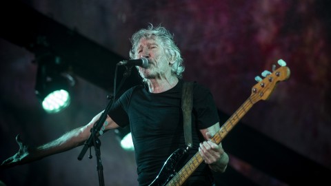 Watch Roger Waters join Lucius on-stage to perform Pink Floyd’s ‘Mother’