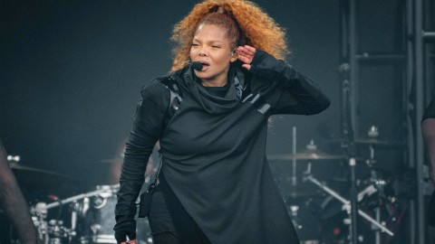 Janet Jackson announces 2023 tour and confirms new music is on the way