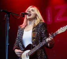 Liz Phair records song using Twitter’s new audio tweet feature – listen