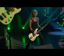 Watch Pro-Shot Video Of GUNS N’ ROSES’ 2016 Performances In Mexico City And Houston