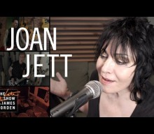 JOAN JETT Covers T. REX’s ‘Jeepster’ On ‘The Late Late Show With James Corden’ (Video)