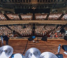 JOE BONAMASSA’s Livestreamed Concert From Ryman Auditorium Sold Over 17,000 Tickets