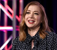 Alyson Hannigan uses ‘Buffy The Vampire Slayer’ props for her Halloween decorations