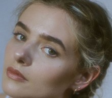 Rosie Carney covers Radiohead’s ‘The Bends’ and debuts stirring rendition of ‘Bones’