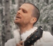 JMSN shares stunning festive single ‘Christmas Time Is Here’