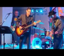 Watch Ex-METALLICA Bassist JASON NEWSTED Perform Cover Of JOHNNY CASH’s ‘Big River’