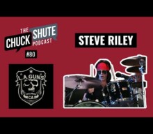 STEVE RILEY Defends VINCE NEIL Over PHIL LEWIS’s ‘Hack’ Comment