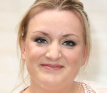 Daisy May Cooper to “get pissed and analyse Tinder dates” on new TV show