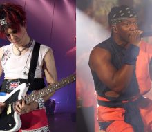 See Yungblud perform acoustic version of KSI collaboration ‘Patience’ from hood of a car