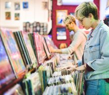 UK vinyl spending set to overtake CDs for first time since 1980s