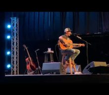 STAIND’s AARON LEWIS Questions Confederate Statue Removal, Disses BRUCE SPRINGSTEEN In New Song
