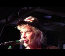 Watch GEORGE LYNCH Pay Musical Tribute To EDDIE VAN HALEN At DALLAS INTERNATIONAL GUITAR FESTIVAL