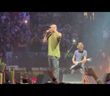 DAVE CHAPPELLE Joins FOO FIGHTERS On Stage At Madison Square Garden For Cover Of RADIOHEAD’s ‘Creep’ (Video)