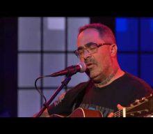Watch STAIND’s AARON LEWIS Perform Controversial New Single, ‘Am I The Only One’, On ‘Candace’ Show
