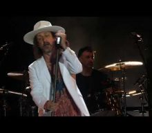 Watch THE BLACK CROWES Perform In Burgettstown, Pennsylvania