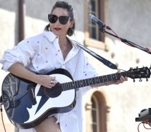 KT Tunstall scraps 2021 tour dates over hearing loss fears