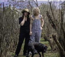 Low share gorgeous new single ‘Disappearing’