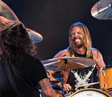 Foo Fighters pay onstage tribute to ZZ Top’s Dusty Hill at Cincinnati show