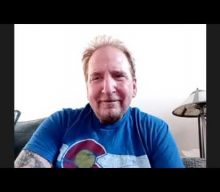 Ex-GREAT WHITE Singer JACK RUSSELL Is ‘Not Really Scared’ To Play Live Shows During Pandemic