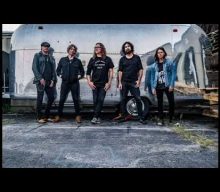 CANDLEBOX Frontman: ‘I Can’t Afford For Someone In My Band To Get COVID’