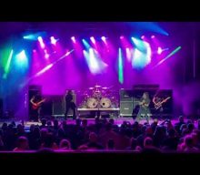 QUEENSRŸCHE’s TODD LA TORRE Wears METAL CHURCH Shirt In MIKE HOWE’s Honor At Iowa Concert (Video)