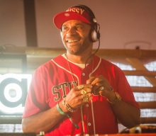 Goldie believes humans are descended from aliens: “Mars is an old gaff we used to live at”