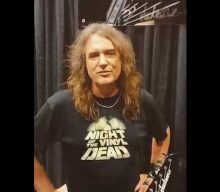 DAVID ELLEFSON Makes First Post-MEGADETH Public Appearance At ‘Crypticon’ Horror Convention (Video)