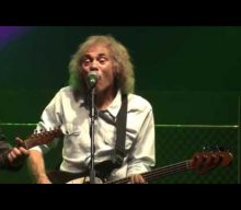 STATUS QUO’s FRANCIS ROSSI Pays Tribute To ALAN LANCASTER