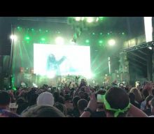METALLICA’s KIRK HAMMETT Joins JUDAS PRIEST On Stage To Play ‘The Green Manalishi’ (Video)