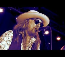 JOHN CORABI To Fans Calling For His Return To MÖTLEY CRÜE: ‘It’s Been 30 Years. Let It Go.’