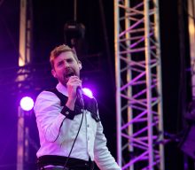 Kaiser Chiefs’ Ricky Wilson angers anti-vaxxers with onstage comments