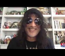 SLASH Explains ‘4’ Album Title