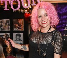 Tributes to famed hairdresser Lyndell Mansfield who styled The Gossip and more