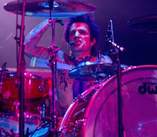 Mötley Crüe Tommy Lee’s gives approval to viral gyroscope drummer