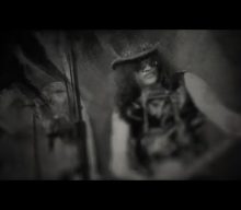 SLASH FEATURING MYLES KENNEDY AND THE CONSPIRATORS Drop Lyric Video For New Single ‘The River Is Rising’