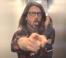 Dave Grohl delivers a metal-inspired cover of Lisa Loeb’s ‘Stay (I Missed You)’